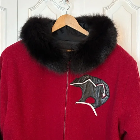 Handcrafted Inuit Parka - Picture 2 of 5